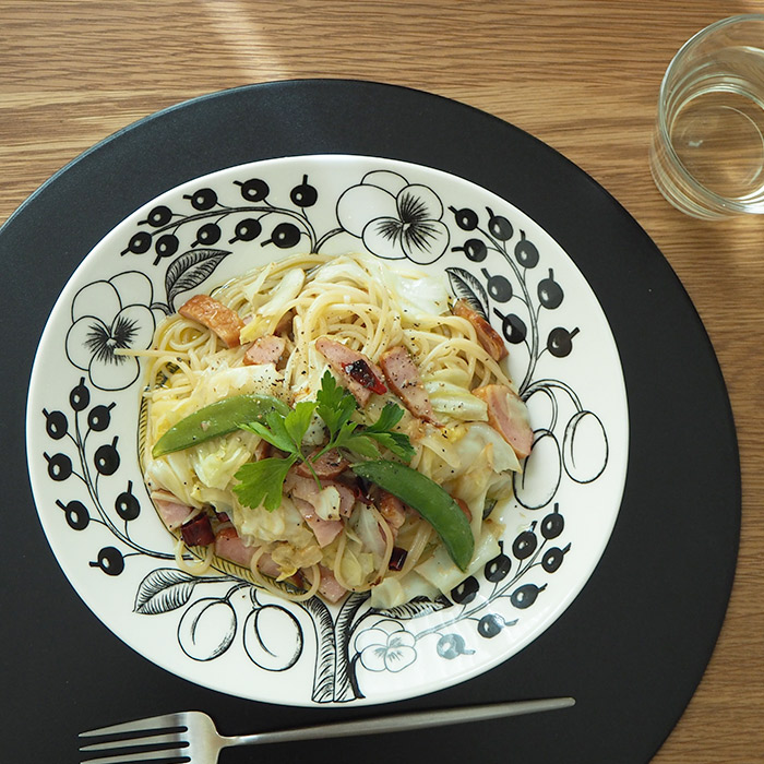 楽天市場】アラビア ブラック パラティッシ オーバルプレート 22×25cm