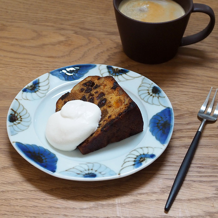 楽天市場】九谷青窯 高原真由美 呉須鉄渕花尽くし 5.5寸皿 / 九谷 和