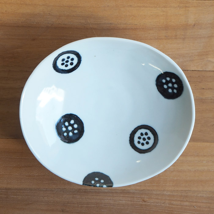 楽天市場】徳永遊心窯 黒呉須 印判 きゅうり 楕円浅鉢 / 取り皿 銘々皿