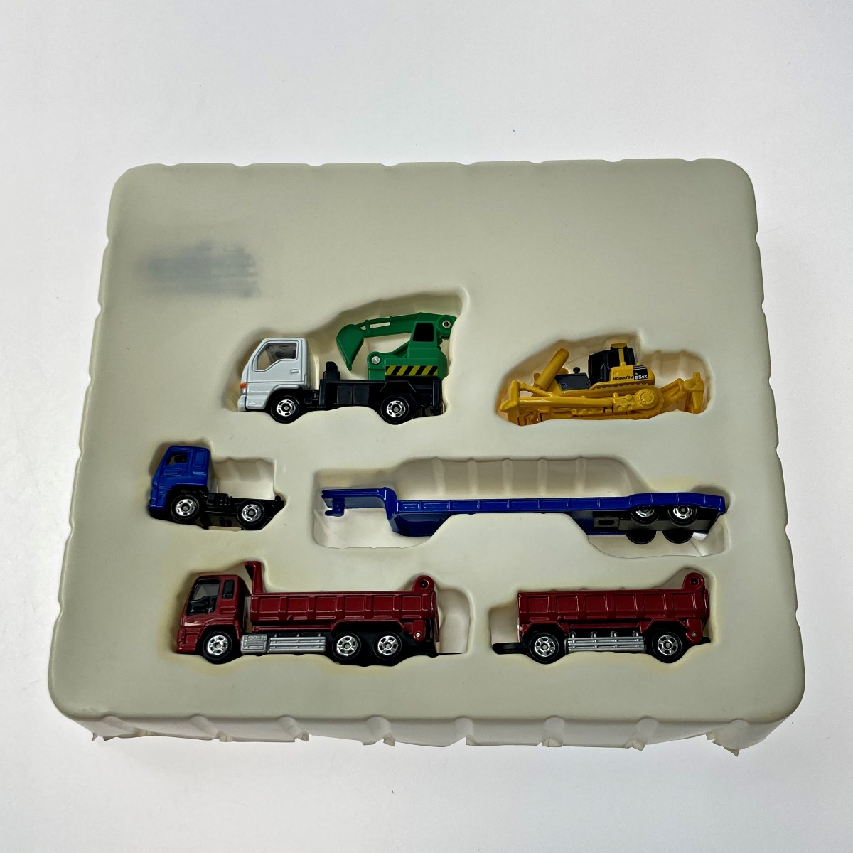 楽天市場】【中古】 TOMICA トミカ 工事現場に直行!はたらくトミカ