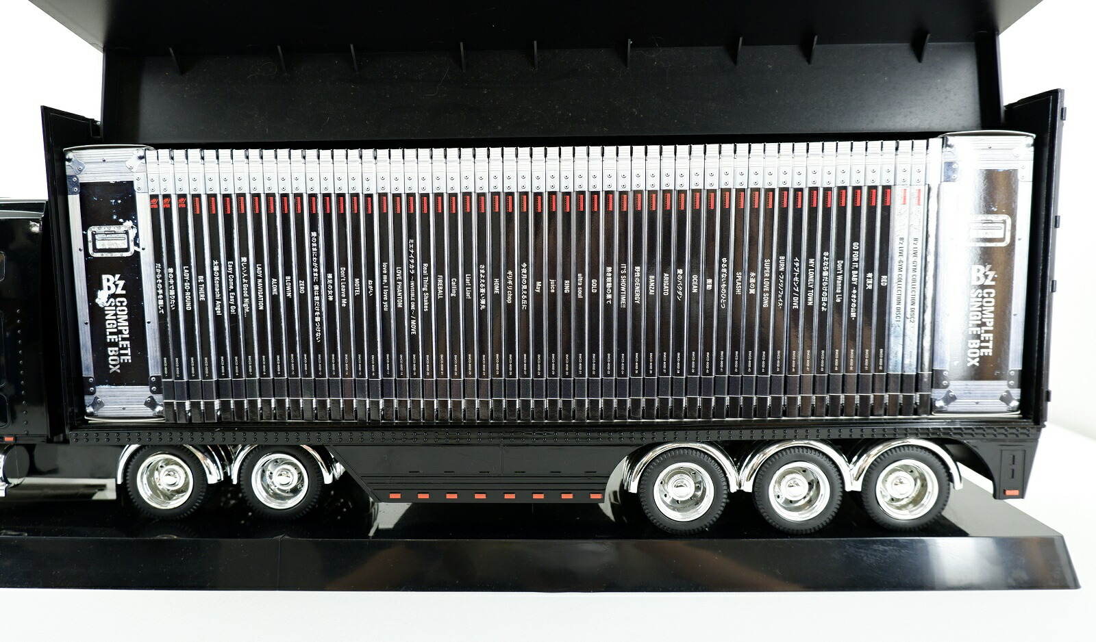 楽天市場】B'z COMPLETE SINGLE BOX Trailer Edition コンプリート