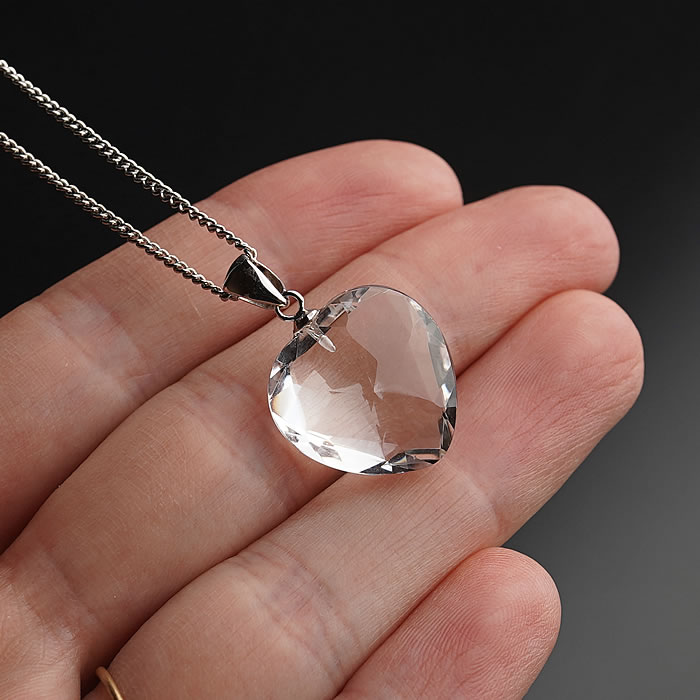 楽天市場】【高品質】水晶AAA ハートカット ペンダントトップ