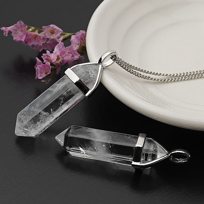 楽天市場】水晶 クリスタルクォーツ 天然水晶 両剣ポイント ペンダント