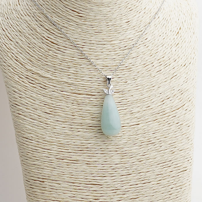 楽天市場】翡翠 ペンダント ドロップ型 ペンダントトップ ネックレス