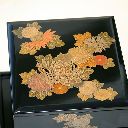 楽天市場】漆器 五段重 台付き 黒内朱 菊尽し蒔絵【少々訳あり