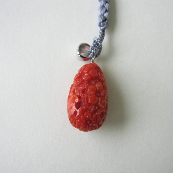 楽天市場】日本 高知産赤珊瑚 お守り 正絹 ドロップ 根付け 花の彫り