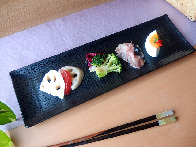 楽天市場】銀彩黒 筋彫ストライプ 長角秋刀魚皿 サンマ長皿 和食器 長