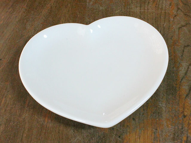 楽天市場】白磁ハート型取皿 ※難アリの訳アリ【アウトレット