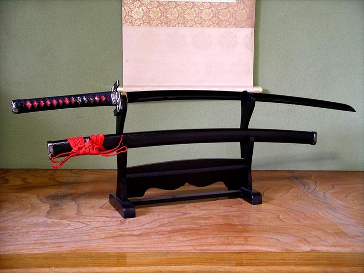 楽天市場】関の美術刀剣 空想刀 黒斬剣卍鍔 黒塗刀身 大刀 模造刀 模擬