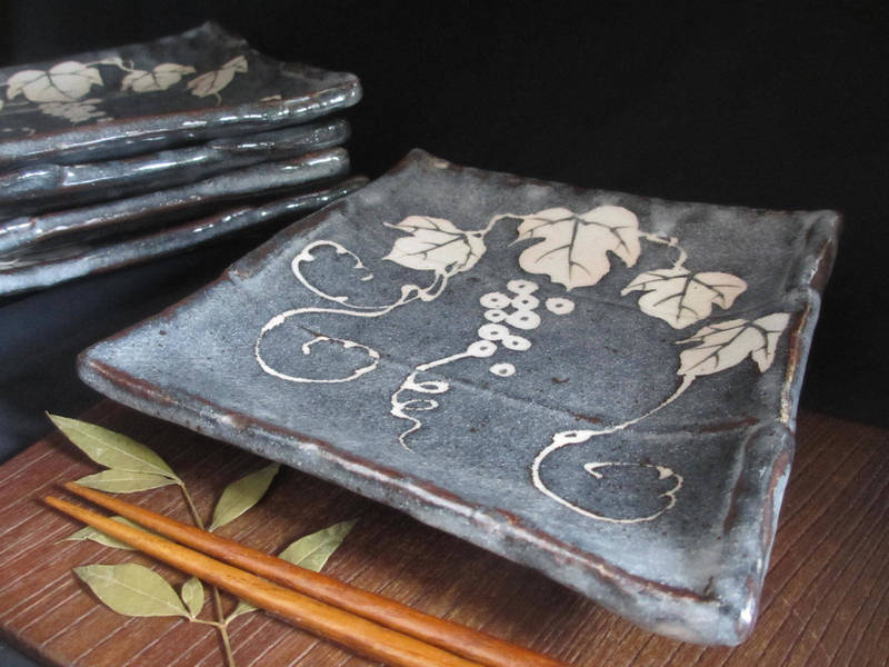 楽天市場】角皿 □ 玉山窯 監修 玉置保夫 鼠志野 葡萄文 四方鉢 (1皿