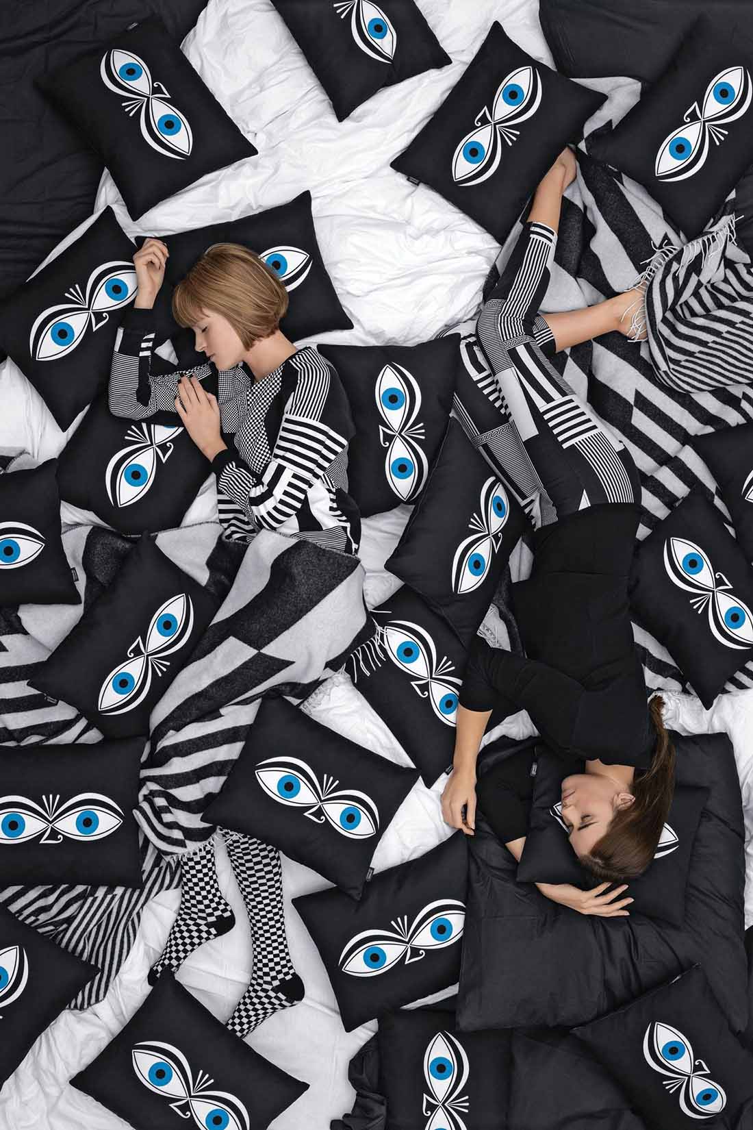 楽天市場】Vitra ヴィトラ Graphic Print Pillows Eyes Love Heart