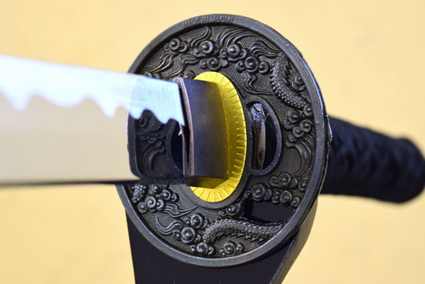 楽天市場】模造刀 美術刀 上金雲・黒紐（大刀）-kinkumo- コスプレの