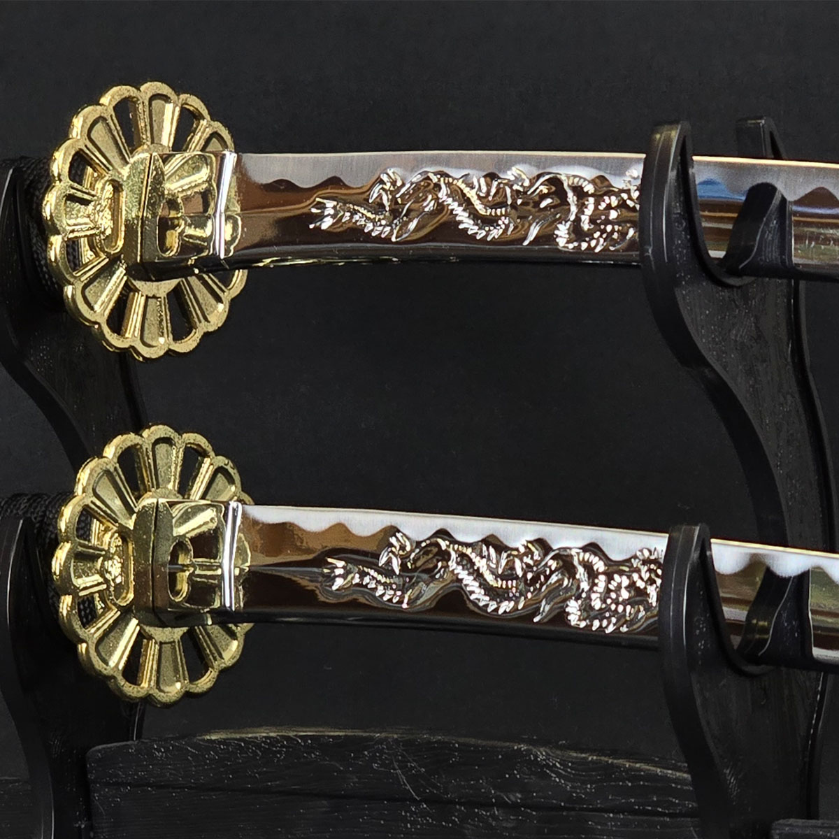 楽天市場】模造刀 美術刀 ミニミニ竜3点セット (黒) 刀掛台付・刀身竜