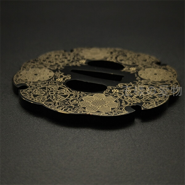 楽天市場】刀鍔 花柄紋の図 鉄製 絵金 鍔 刀の鍔 つば 鐔 刀鐔 日本刀