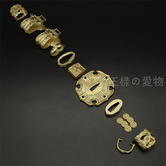 楽天市場】太刀金具 桜紋 刀鍔 目貫 縁頭 切羽 鐺 柄鞘一式金具 銅製
