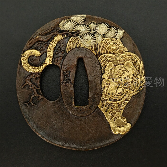 楽天市場】日本刀装具 刀鍔 虎と兎図 銅地 金工 細工 鍔 つば 居合用