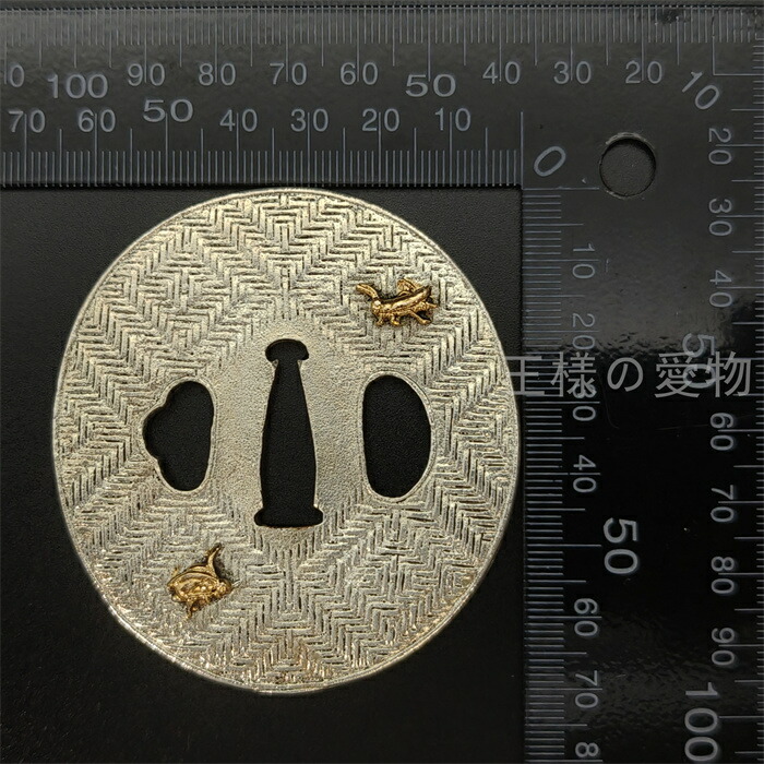 楽天市場】日本刀装具 刀鍔 銀笹夏虫図 銅地 金工 細工 鍔 つば 居合用