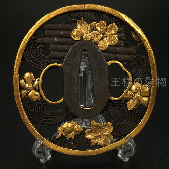 楽天市場】日本刀装具 刀鍔 流れ水桜図 銅地 金工 細工 鍔 つば 居合用