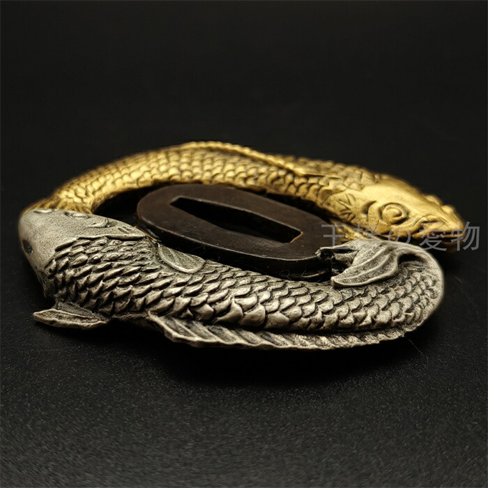 楽天市場】日本刀装具 刀鍔 双魚図 銅地 金工 細工 鍔 つば 居合用