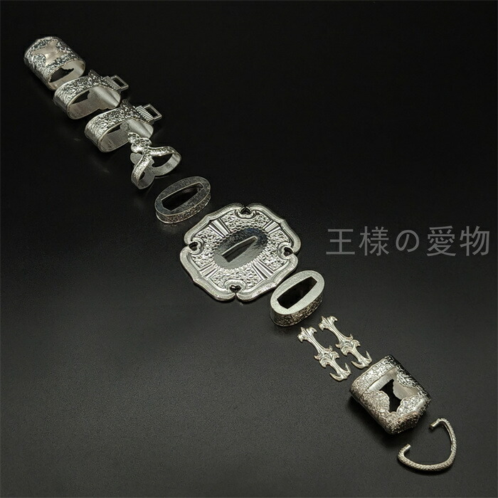 楽天市場】日本刀装具 太刀拵金具セット 銀色 刀鍔 縁頭 目貫 切羽 二