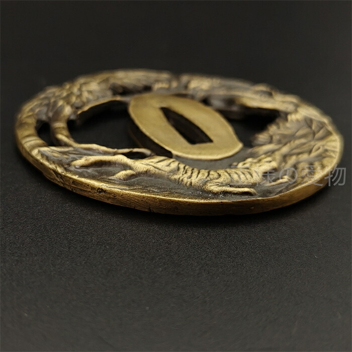 楽天市場】日本刀装具 刀鍔 龍と虎図 合金製 金工 細工 鍔 つば 居合用