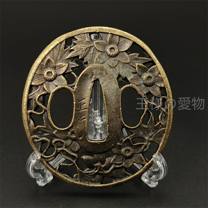 楽天市場】日本刀装具 刀鍔 花図 合金製 金工 細工 鍔 つば 居合用