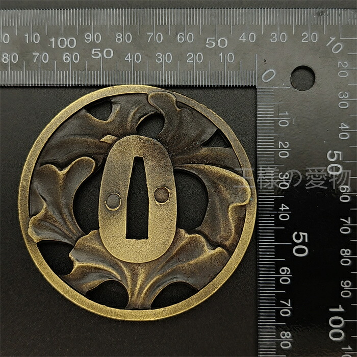 楽天市場】日本刀装具 刀鍔 百合図 合金製 金工 細工 鍔 つば 居合用