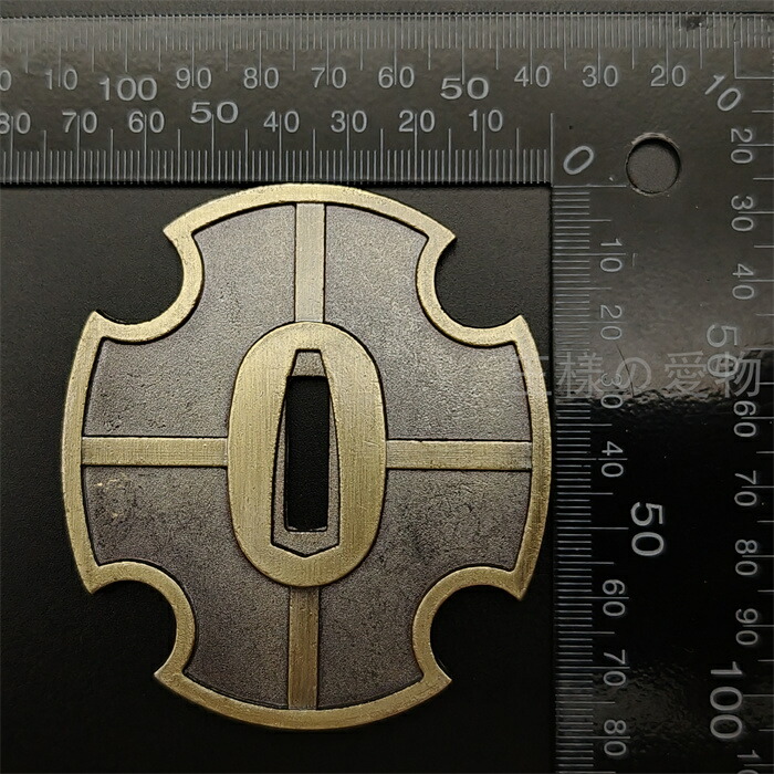 楽天市場】日本刀装具 ゾロの愛刀三代鬼徹の図 刀鍔 合金製 現代品 鍔