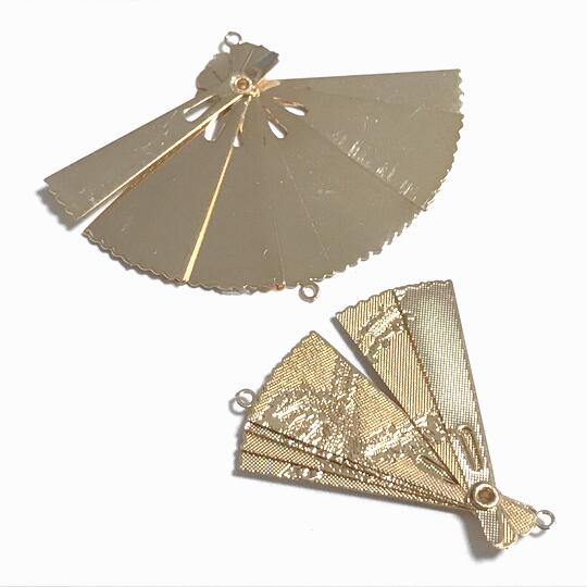 楽天市場】扇 チャーム コネクター ライトゴールド 開閉 扇子 和風