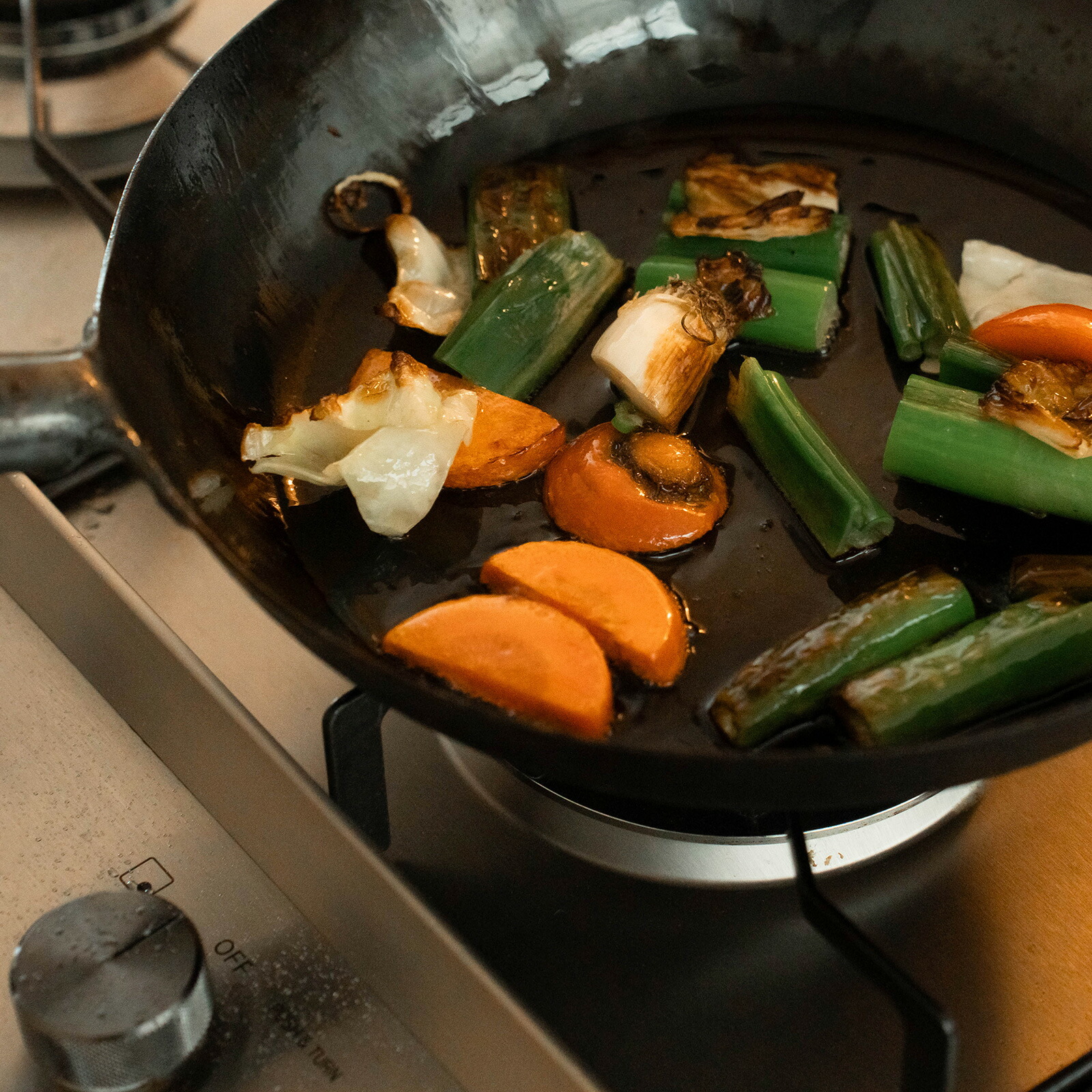 楽天市場】木屋 鉄のフライパン 打出しフライパン 山田工業 20cm 24cm