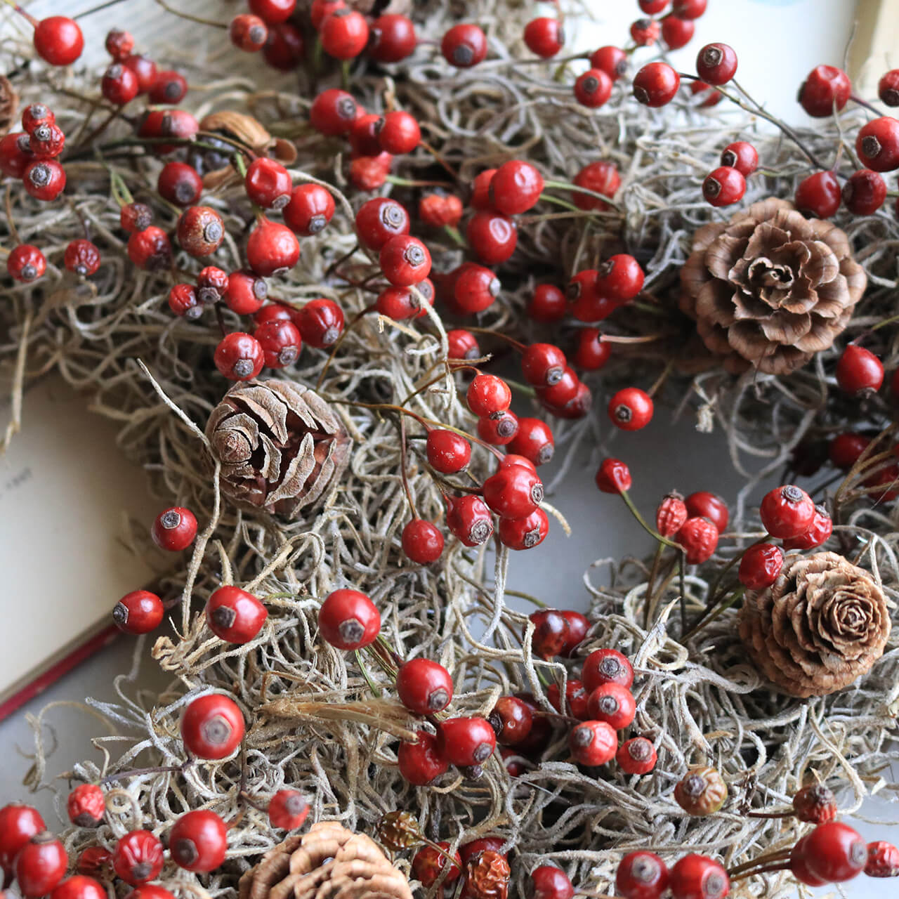 楽天市場】野バラの実のリース ◇大人気の野バラの実のシックで大人っ