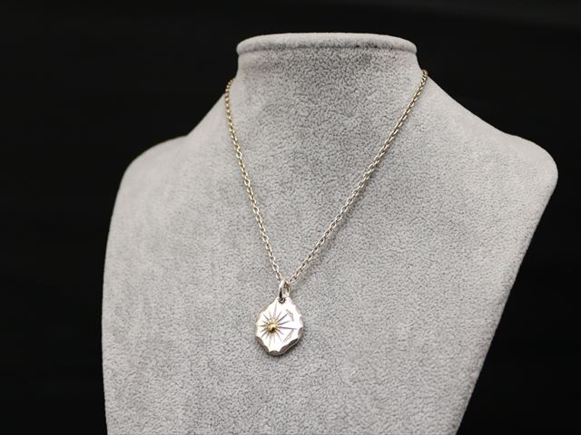 楽天市場】太陽 ペンダント トップ 矢じり型 S シルバー アメカジ