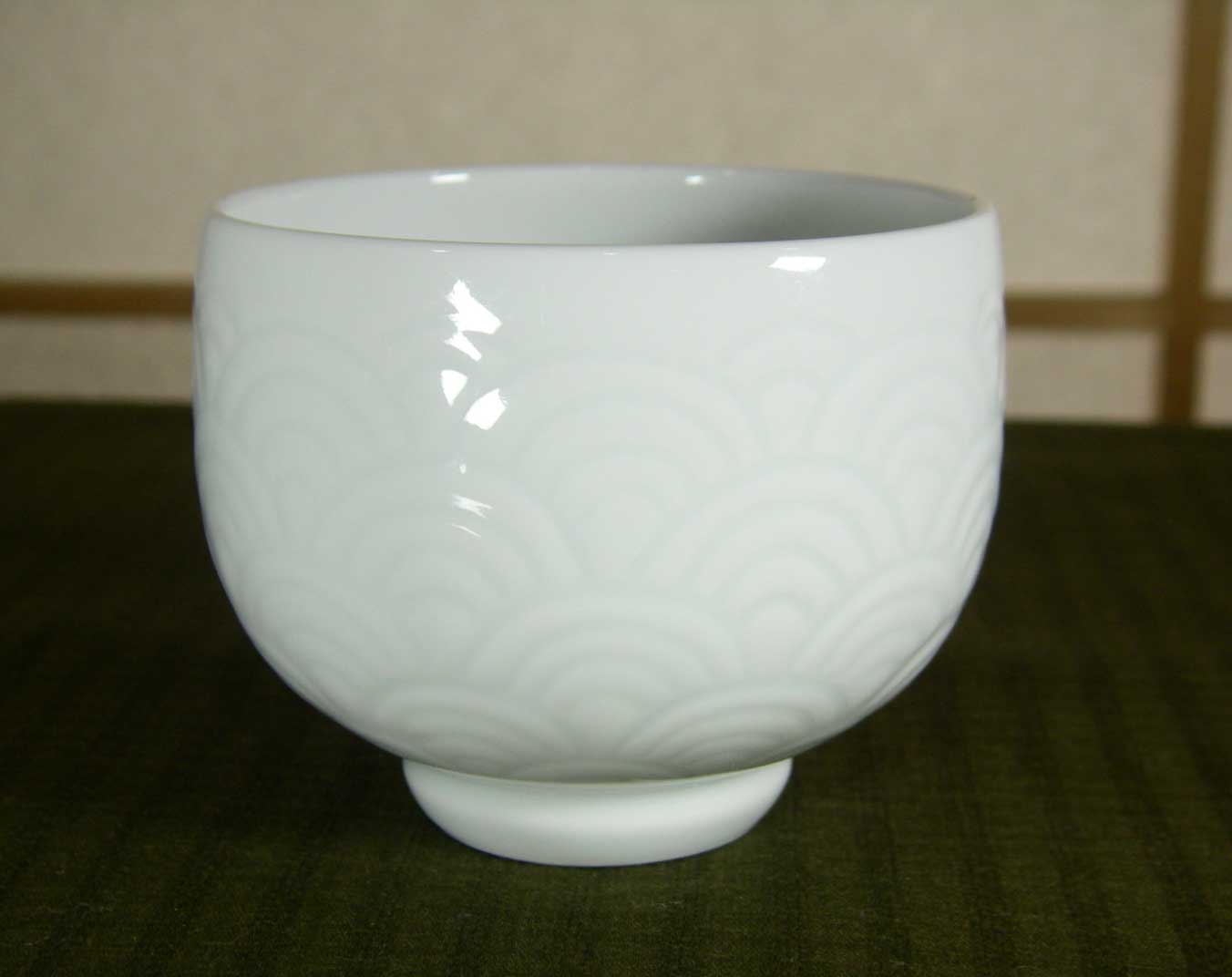 楽天市場】【有田焼】【人間国宝】【井上萬二】【本人作】 白磁青海波