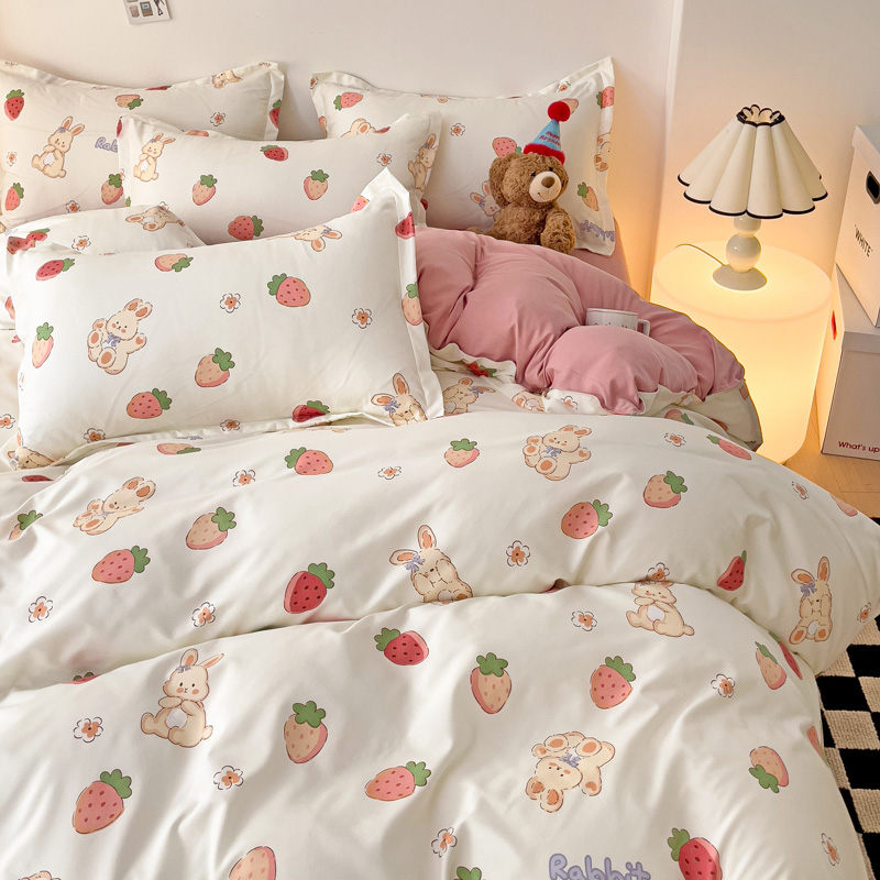 新品⭐︎いちご柄ピンクシーツ3点セット（おまけ付き） 新品⭐︎いちご