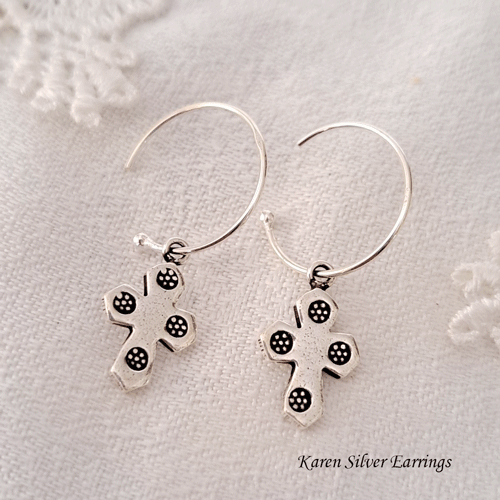 楽天市場】【送料無料】カレン族 シルバー ピアス クロス 刻印カレン族