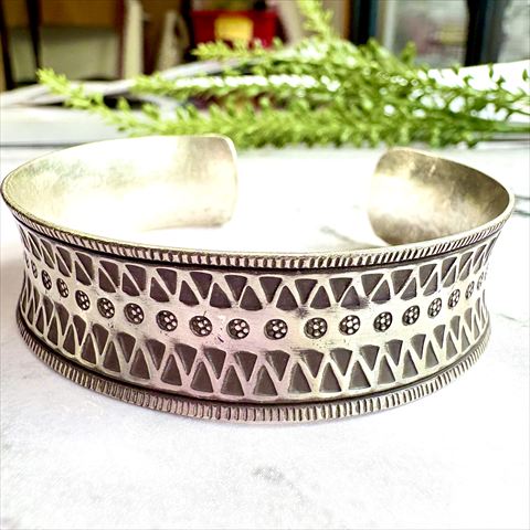 楽天市場】【送料無料】カレンシルバー カレン族バングル シルバー925