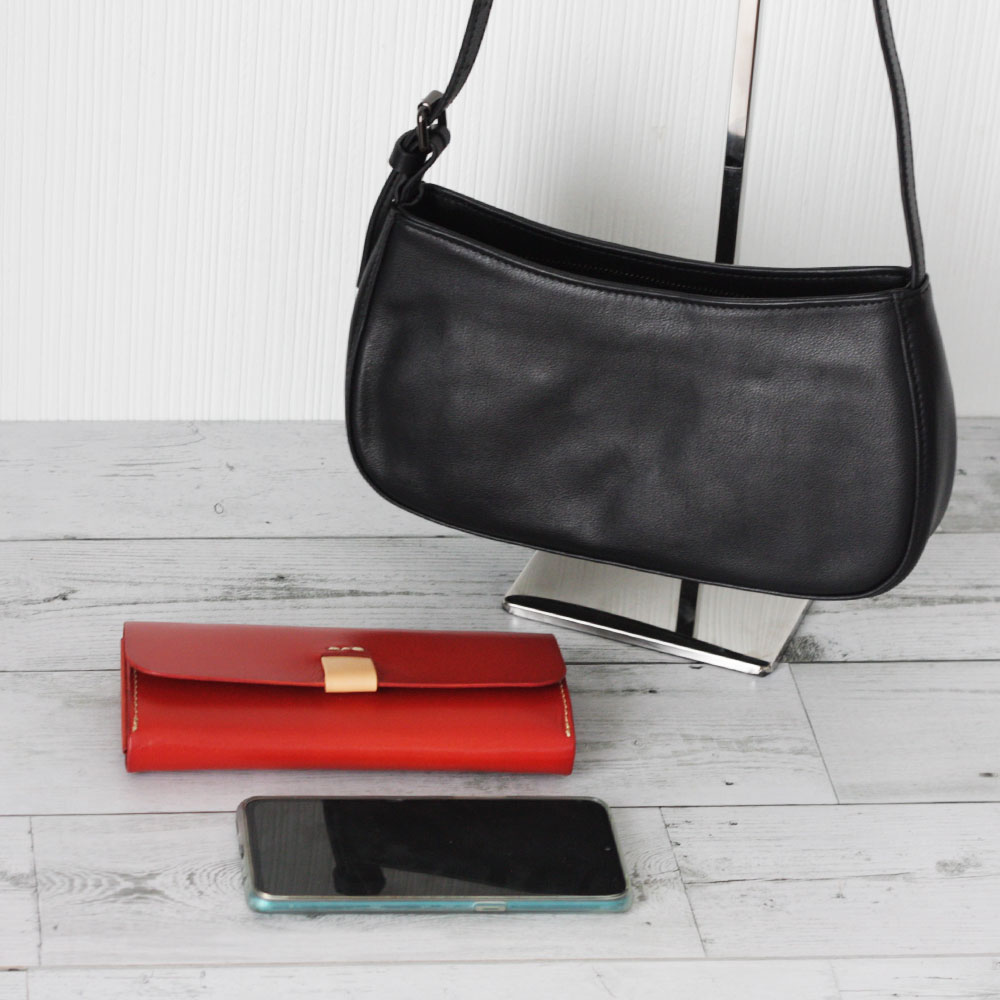 楽天市場】本革 ラウンドスクエア ショルダーバッグ フォーマル