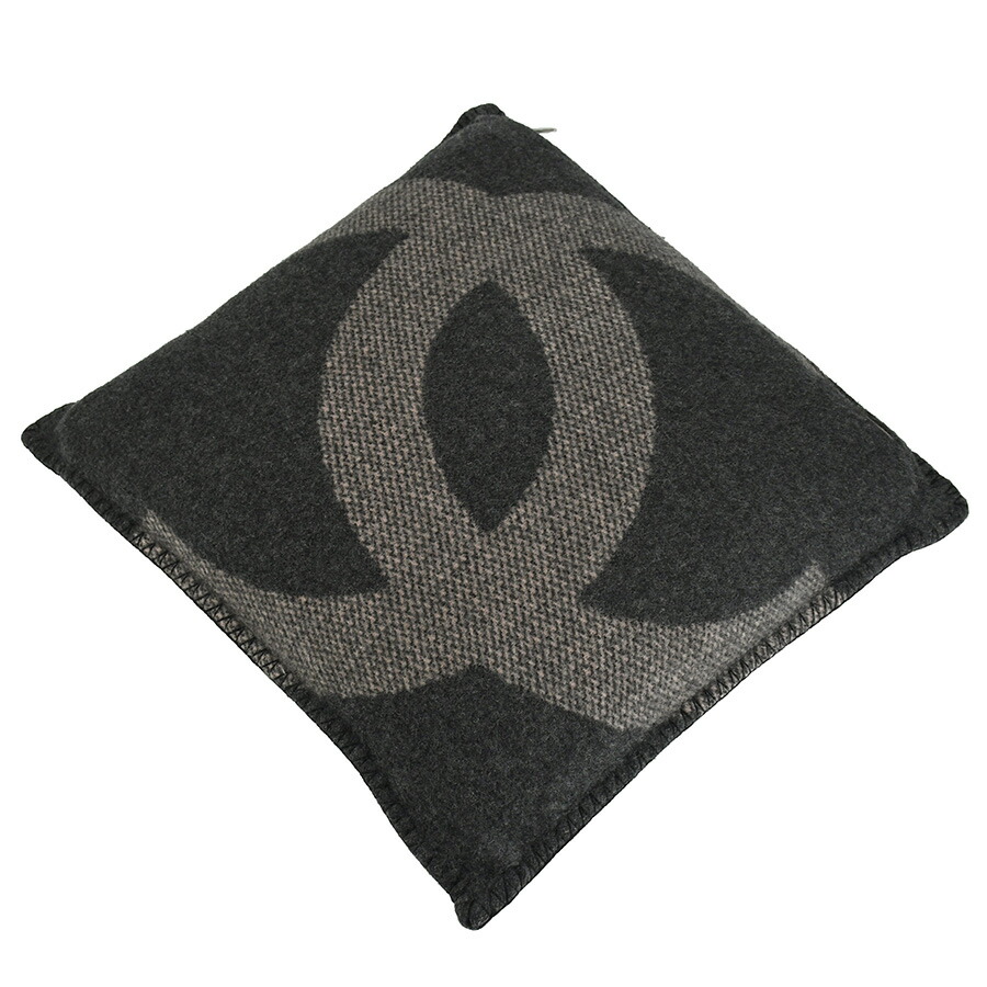 シャネル カシミヤ混ココマーククッション メンズ