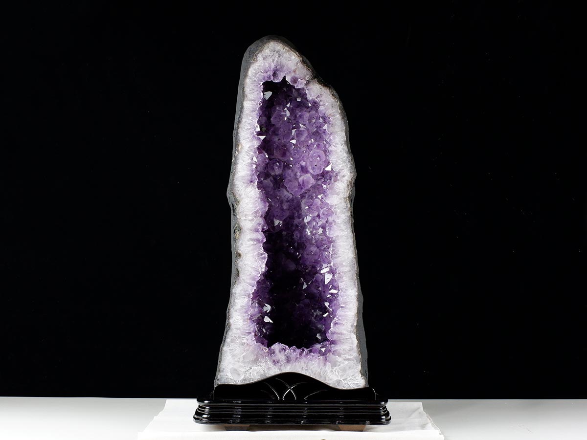 楽天市場】28Kg アメジストドーム ブラジル産 台座付属 天然石 原石