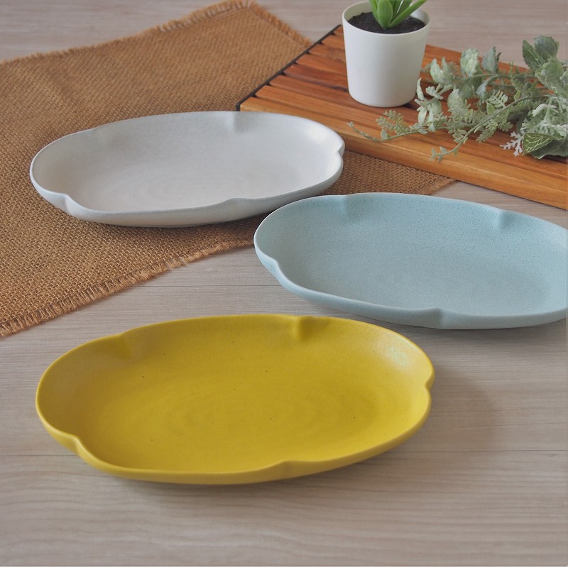 銀製小皿 中央に黄色い模様 約29G 銀製小皿 中央に黄色い模様 約29G