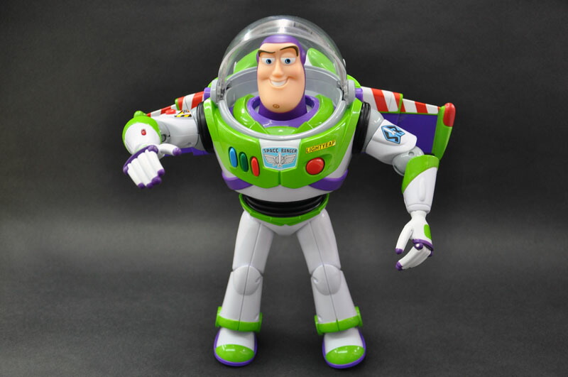 楽天市場】トイ・ストーリー リアルサイズトーキングフィギュア バズ