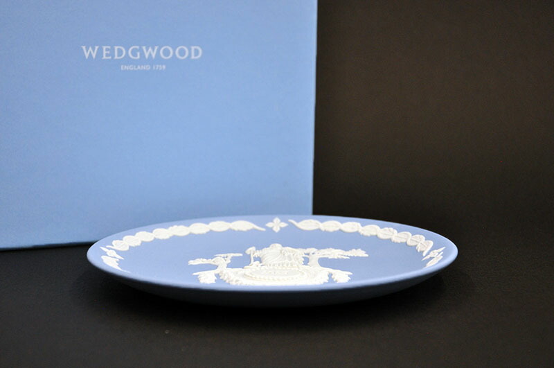 楽天市場】ウェッジウッド(WEDGWOOD)イヤープレート2025[スタンド(皿