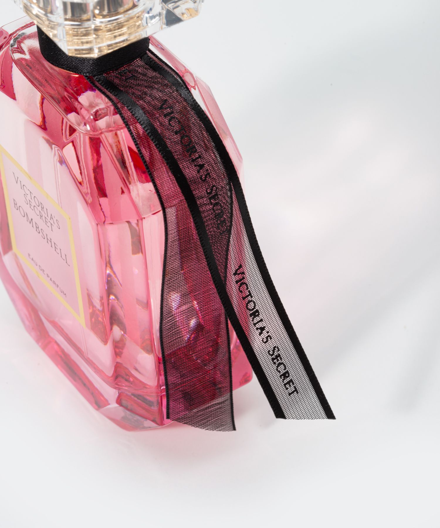 楽天市場】ヴィクトリアズシークレット ボムシェル Bombshell