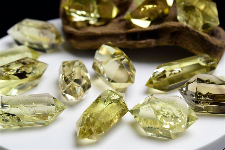 楽天市場】虹入り シトリン ダブルポイント 両剣黄水晶 □種類お任せ