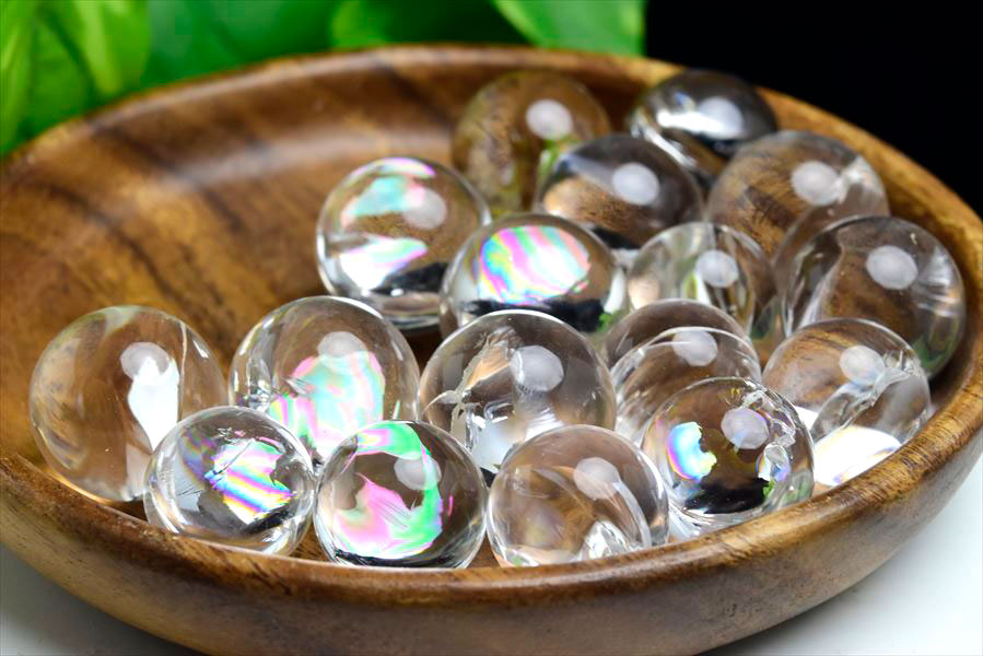 楽天市場】虹入り レインボー 水晶 丸玉 置物 ミニサイズ □種類お任せ