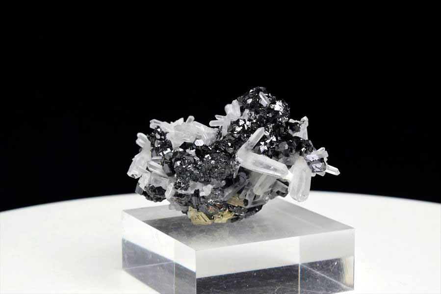 楽天市場】◇水晶共生◇ パイライト 黄鉄鉱 クラスター ミニサイズ【約