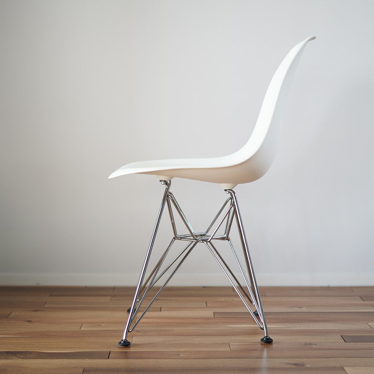 楽天市場】【ハーマンミラー正規品／5年保証／イームズチェア／本物