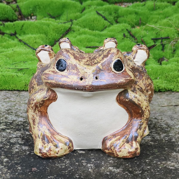 楽天市場】信楽焼 8号蛙 縁起物カエル 陶器蛙 やきもの 陶器 しがらき