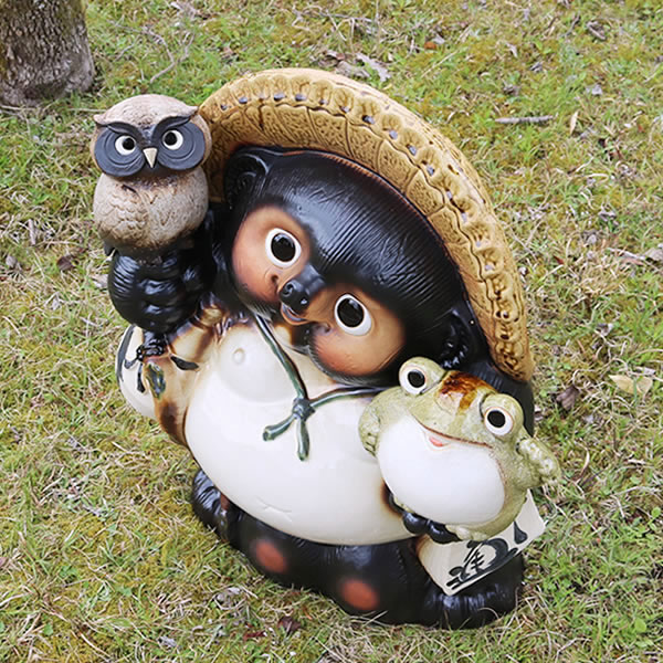 楽天市場】信楽焼 20号ふくろうと蛙持ち狸 信楽焼たぬき縁起物 タヌキ