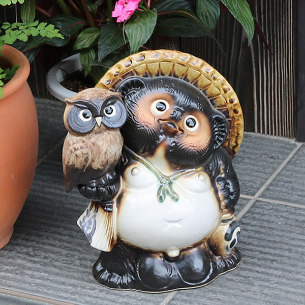 楽天市場】【ポイント10倍】信楽焼 8号ふくろう持ち狸 信楽焼たぬき